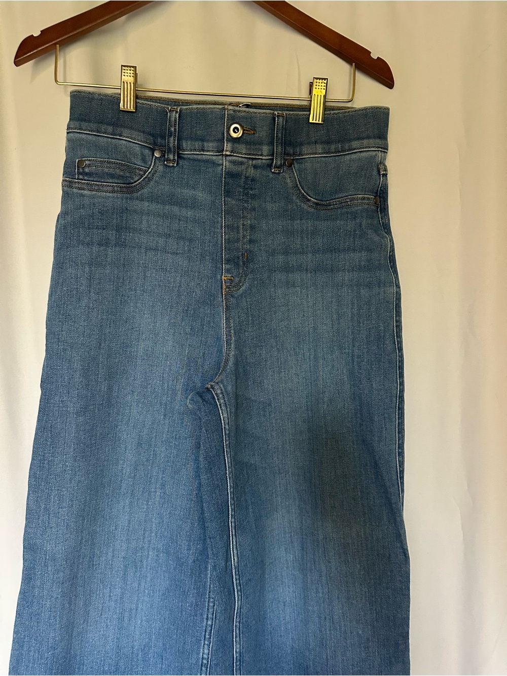 Spanx Women's Wide-Leg Jeans Crop - Picture 3 of 7